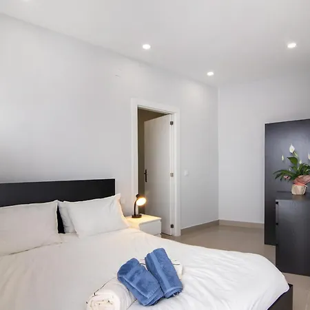 Skipper House 아파트